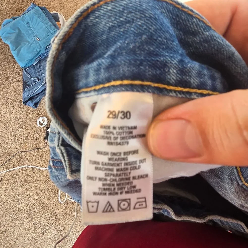 Aeropostale Men's Relaxed Blue Jeans, Size  29 X 30